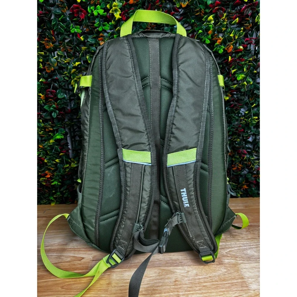 Thule Enroute Triumph 2 Backpack Daypack Olive Green Lime Ripstop Nylon Bag